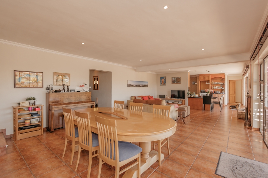 4 Bedroom Property for Sale in Welgedacht Western Cape